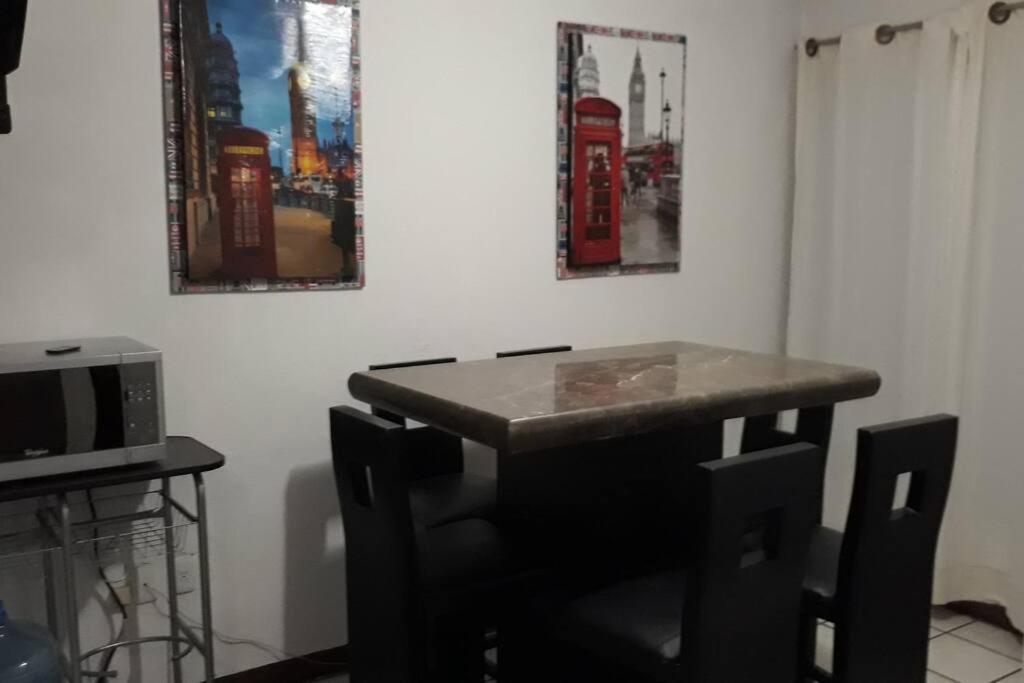 과달라하라 Casa Ejecutivo Zona Iteso Bahia De Acapulco 빌라 외부 사진